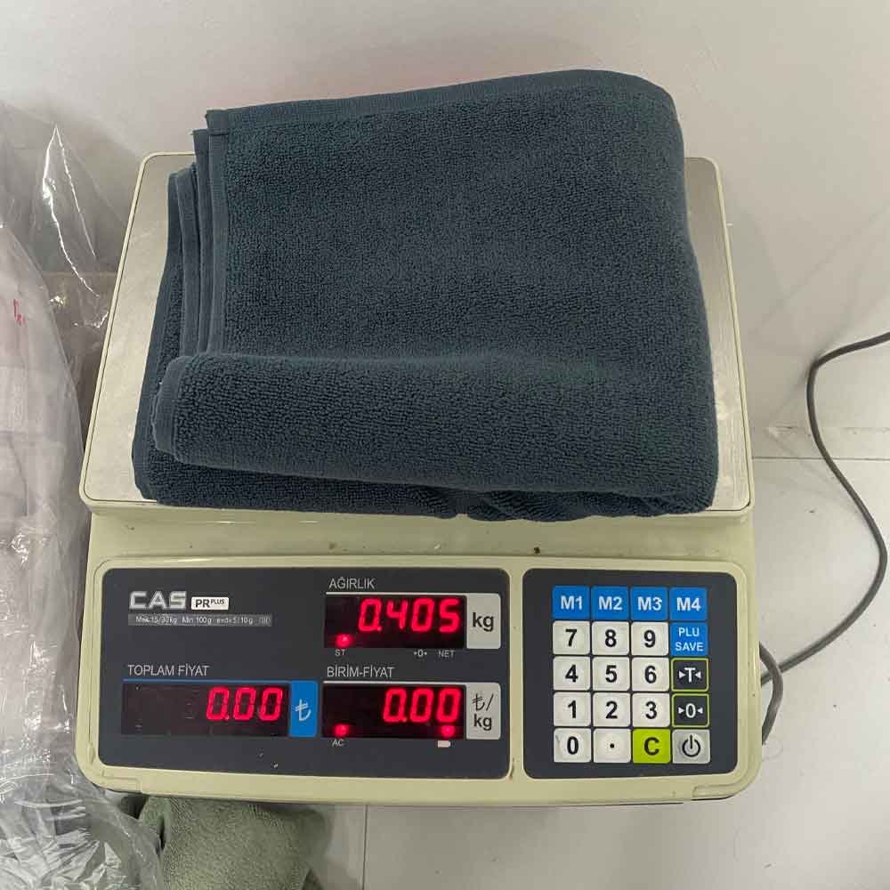 Absorbent cotton bath mat for bathroom decor